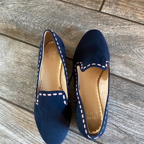 ✨Host Pick✨Crown & Ivy Flats - Picture 5 of 6